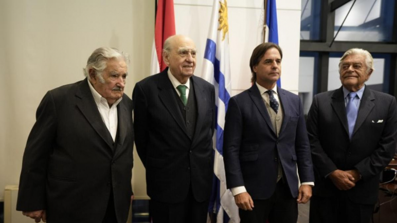 Uruguay recuerda el icónico acto por la democracia y fin de la dictadura a 40 años