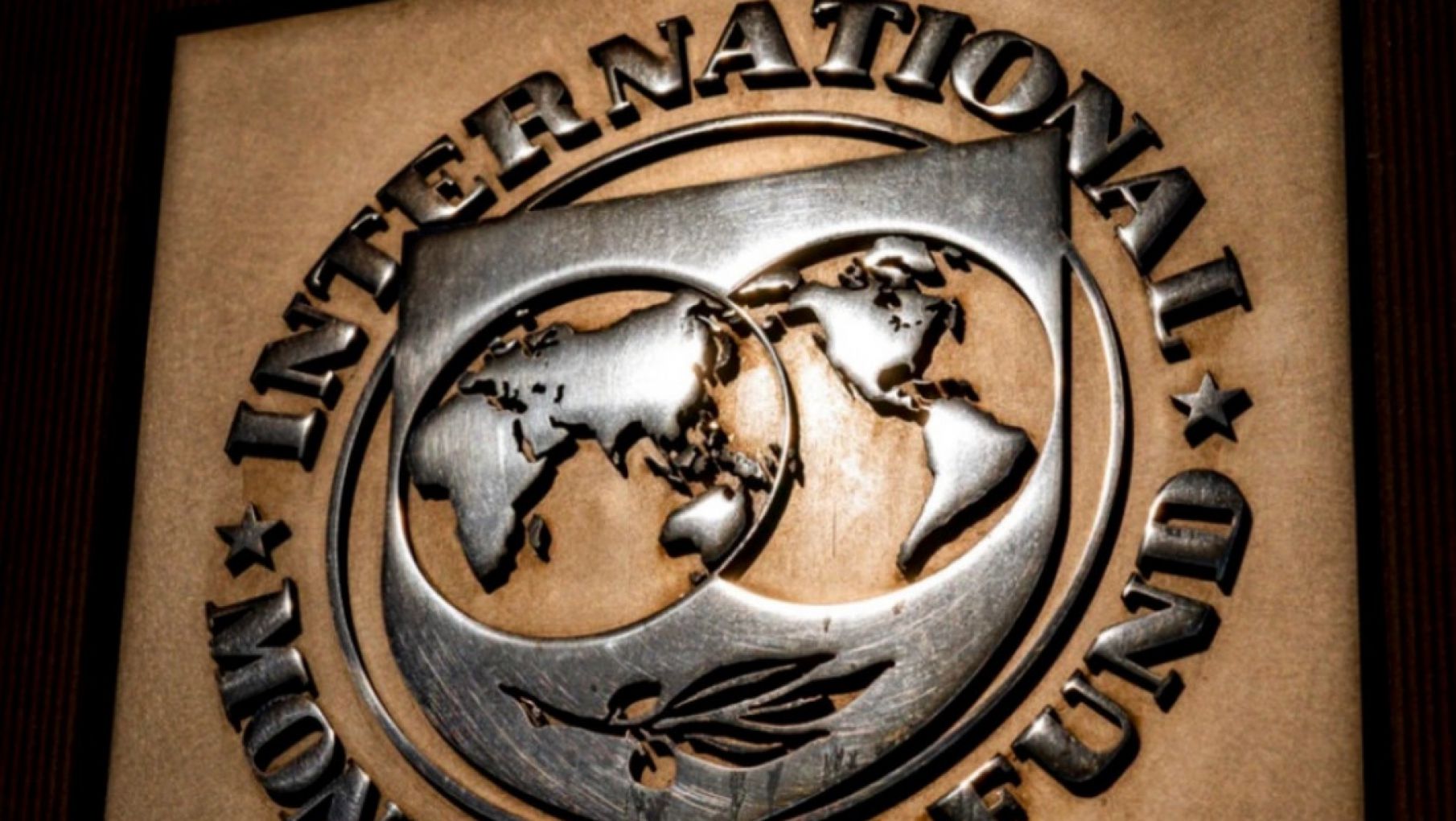 El Gobierno recibirá al FMI para renegociar el acuerdo por la deuda