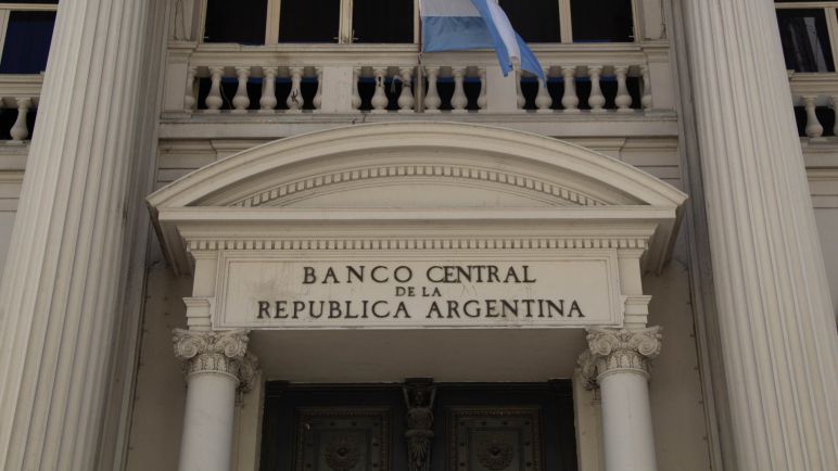 El Banco Central aprobó la emisión de billetes de $10.000 y $20.000