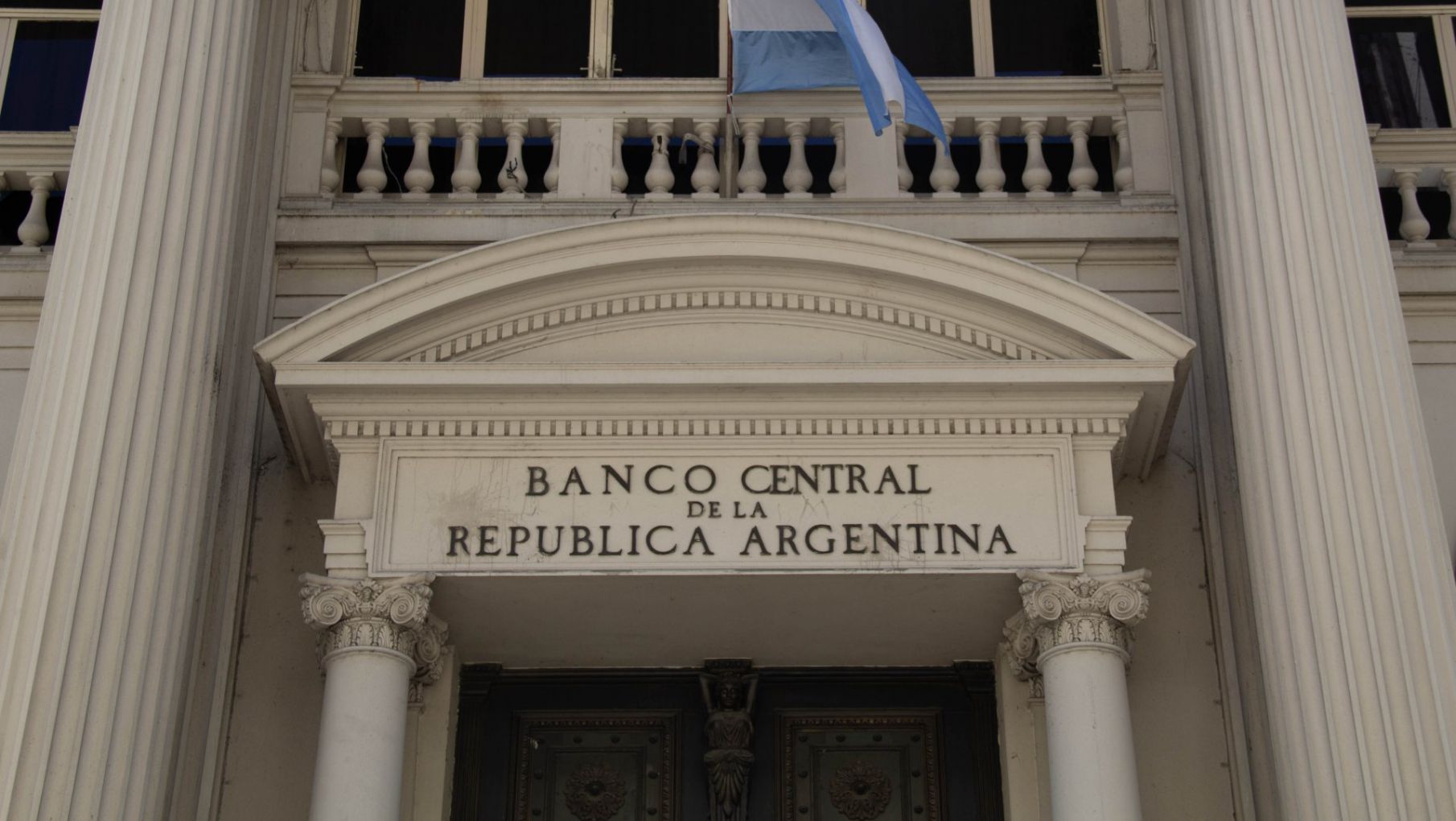 El Banco Central aprobó la emisión de billetes de $10.000 y $20.000