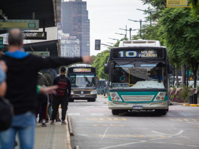Con el aumento del 45% en el boleto de colectivo en el AMBA, de cuánto es el saldo negativo?