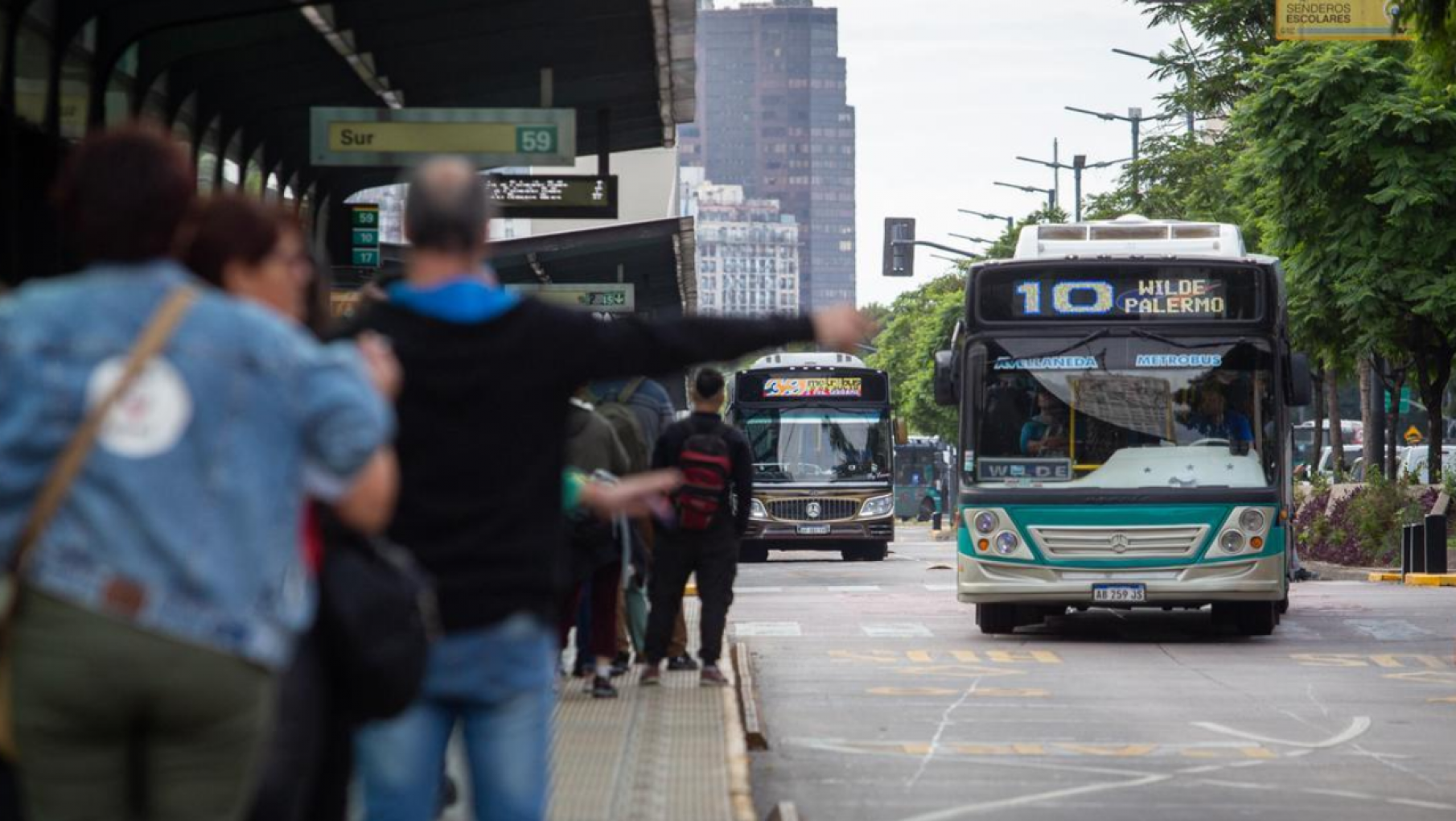 Con el aumento del 45% en el boleto de colectivo en el AMBA, de cuánto es el saldo negativo?