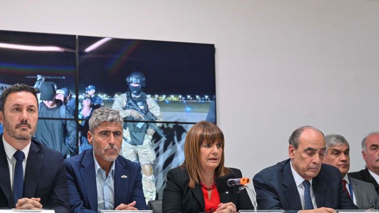 Bullrich consideró "un éxito importante" deportar a los familiares del líder narco ecuatoriano