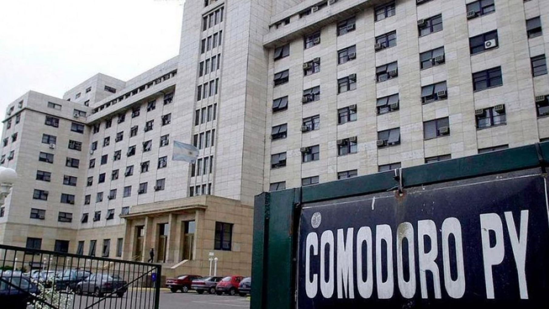 La denuncia contra Milei por llamar coimeros a diputados tramitará en Comodoro Py