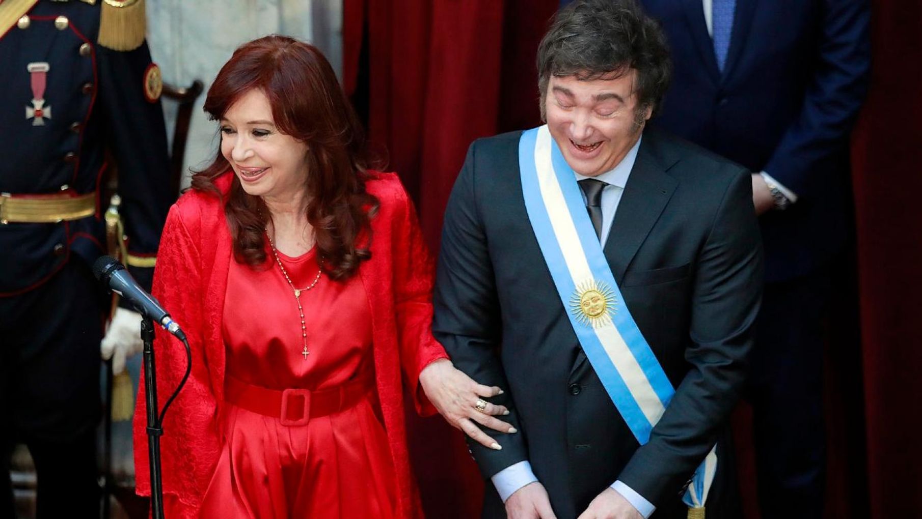 Un domingo distinto: El cruce entre Milei y Cristina Kirchner no para