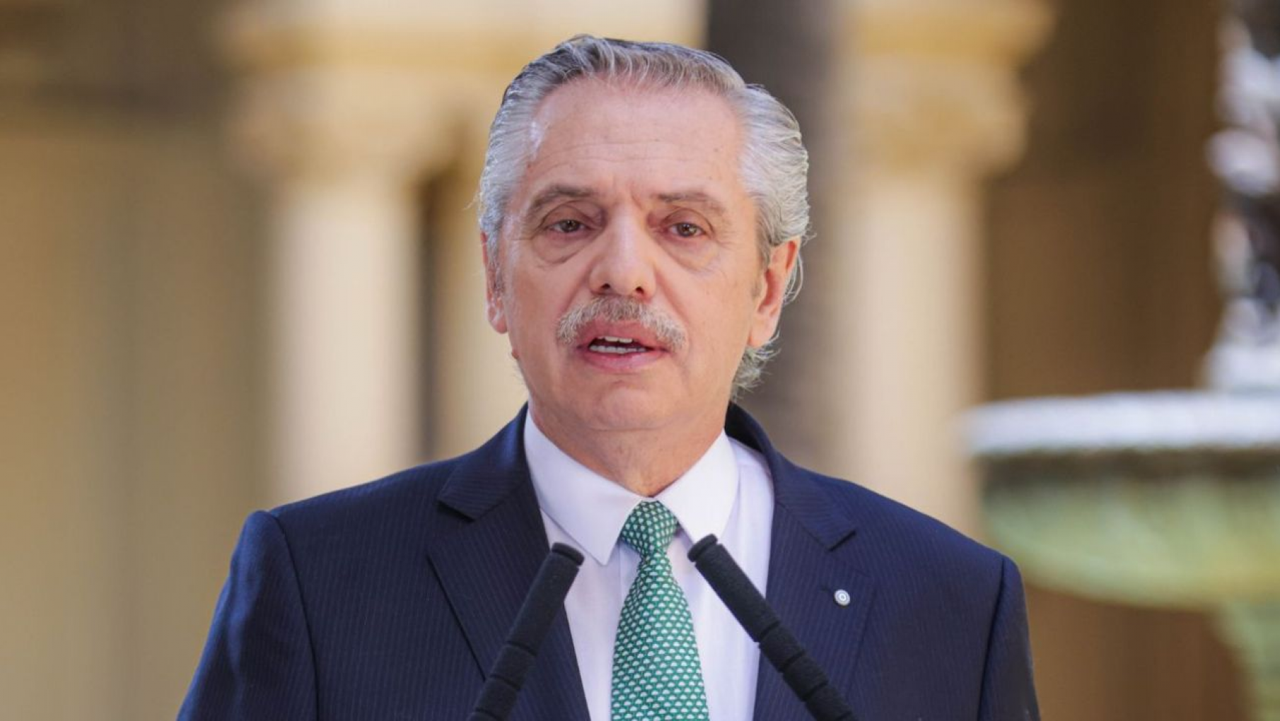 Alberto Fernández pidió "asistencia psicológica" para Milei: "¡Es increíble que nos estemos peleando con España!"