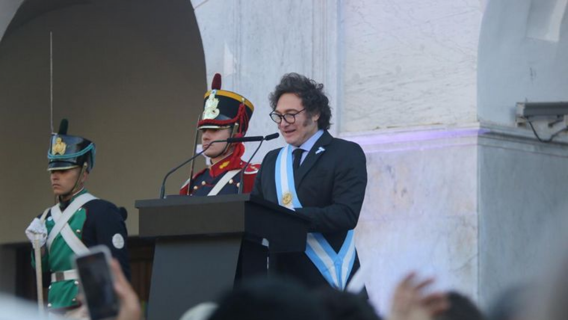 Milei anunció la creación del Consejo de Mayo y prometió bajar impuestos