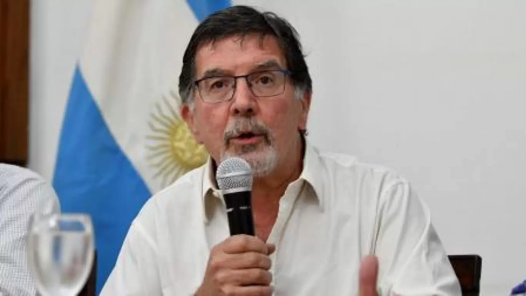 El Director de Cultura y Educación de la pcia , defendió su proyecto