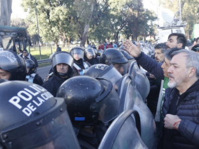 Protesta por el cierre de sedes regionales del INTI en todo el país