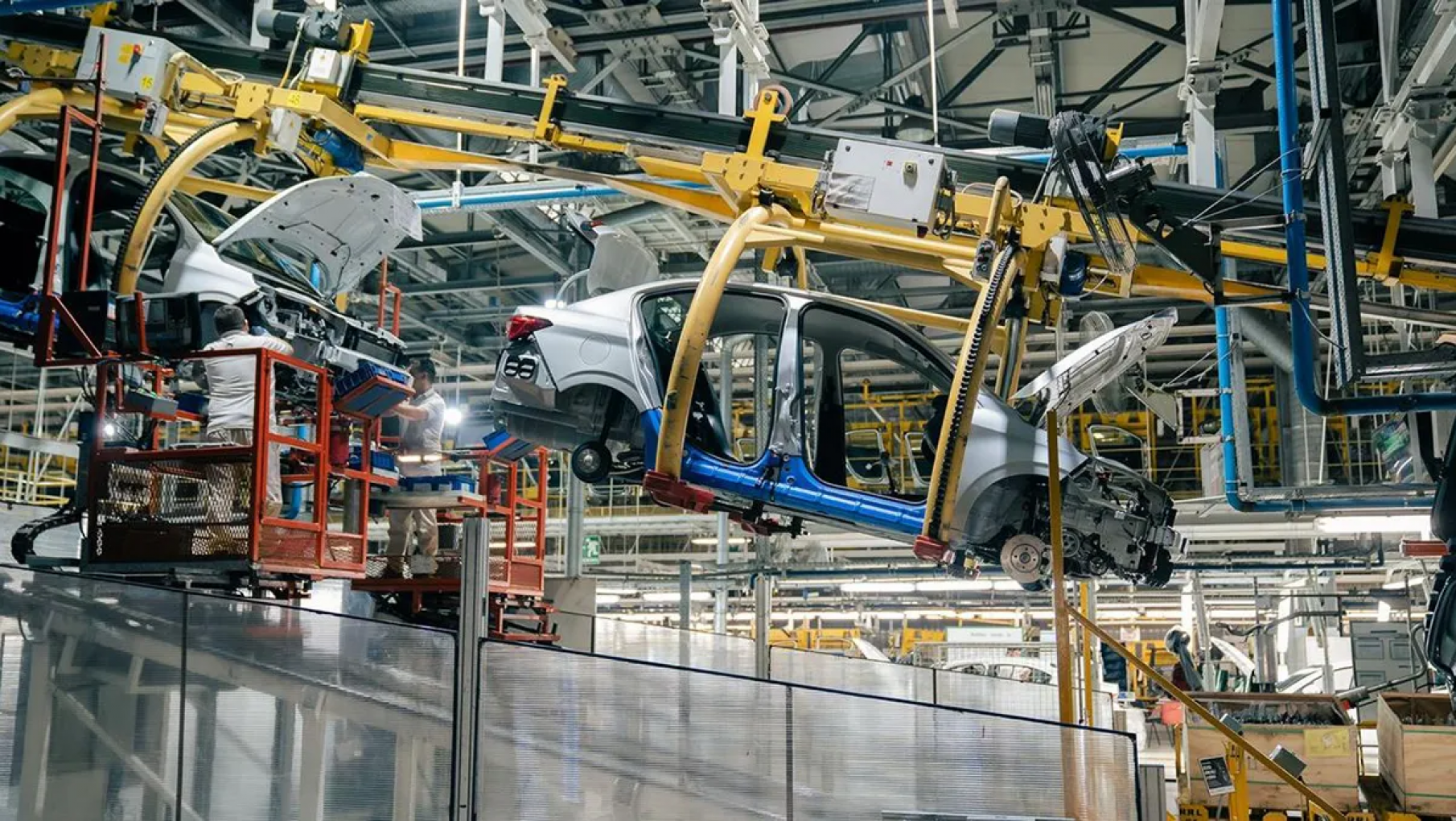 Crisis automotriz: la producción de automóviles cayó un 40% frente a junio del 2023