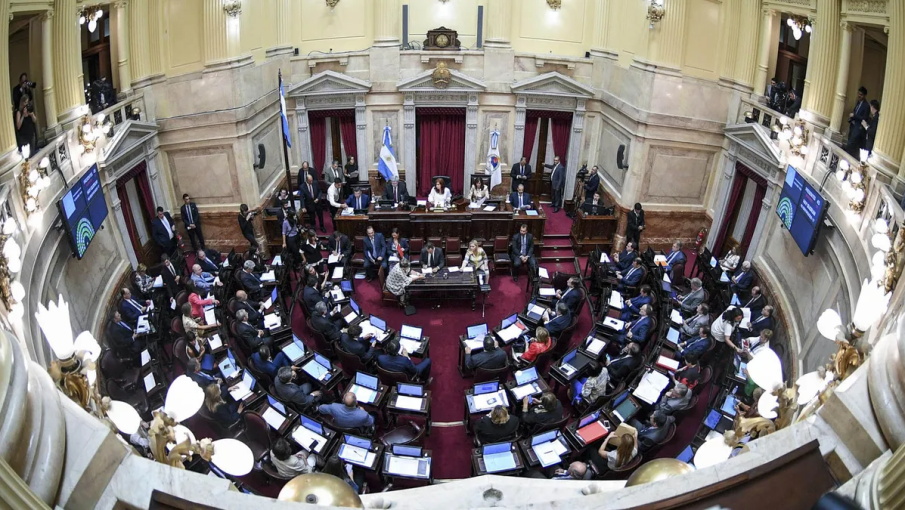 El Senado vuelve al recinto: ascensos militares y un proyecto que roza el caso Loan