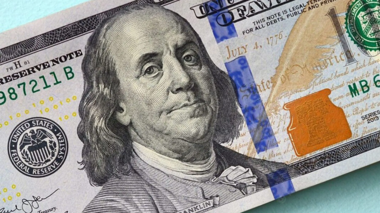 El dólar blue saltó a $1.500 y la brecha es del 62%