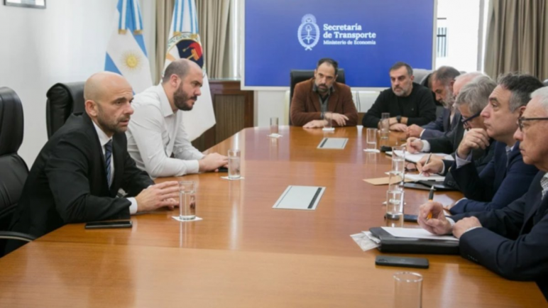 El Gobierno recibió a las Cámaras de Transporte Automotor para analizar la situación del séctor