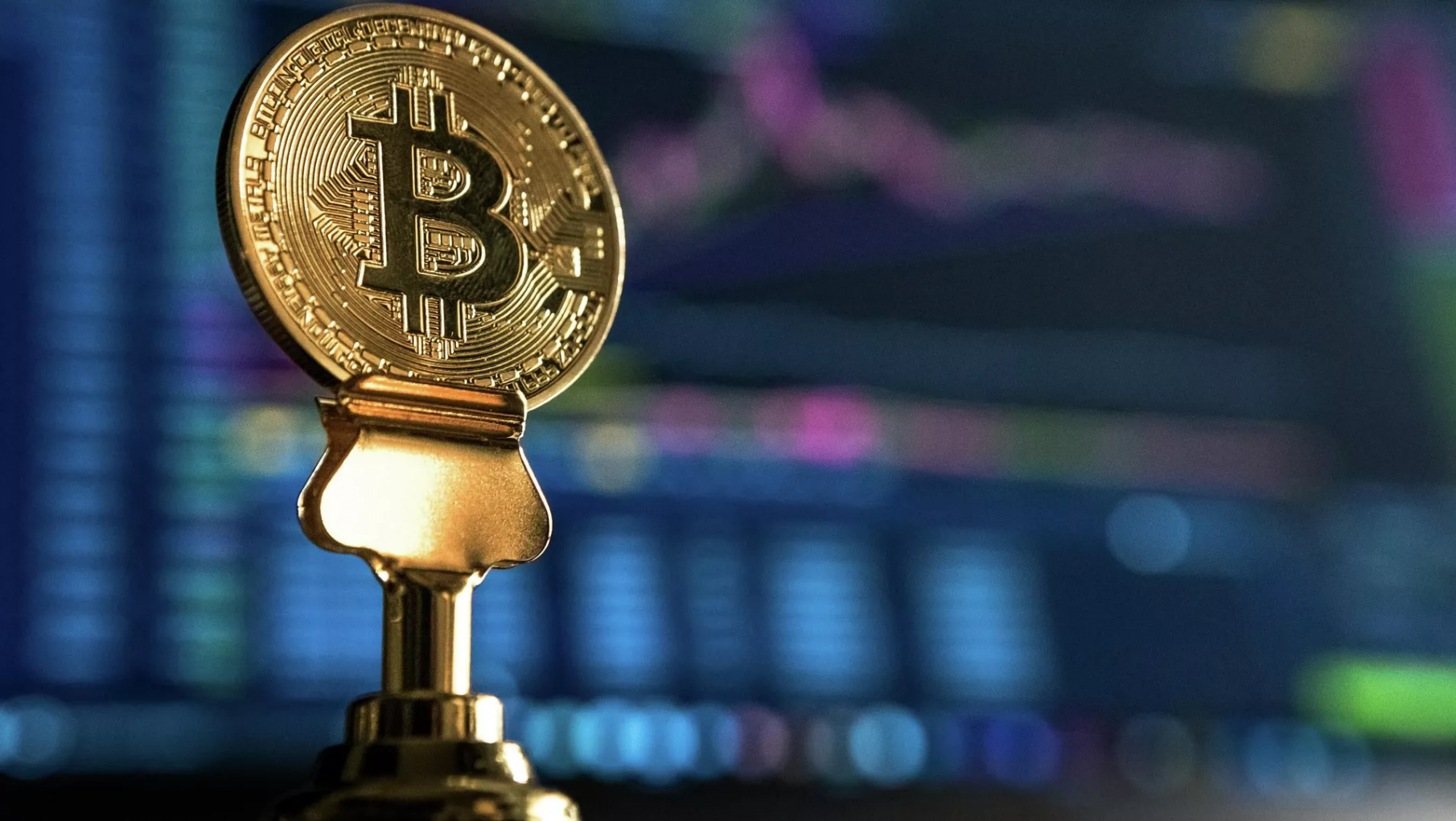 El bitcóin registra una caída de más del 18%