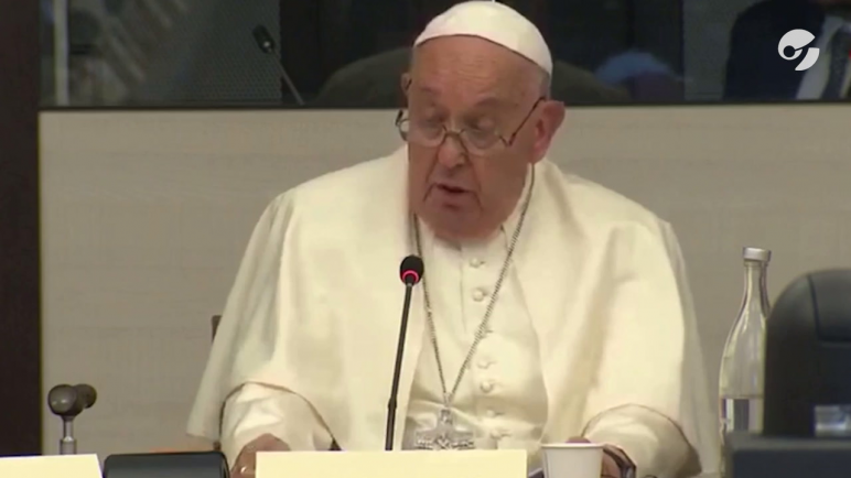 En un encuentro Mundial de Movimientos Populares, el Papa criticó el Gobierno