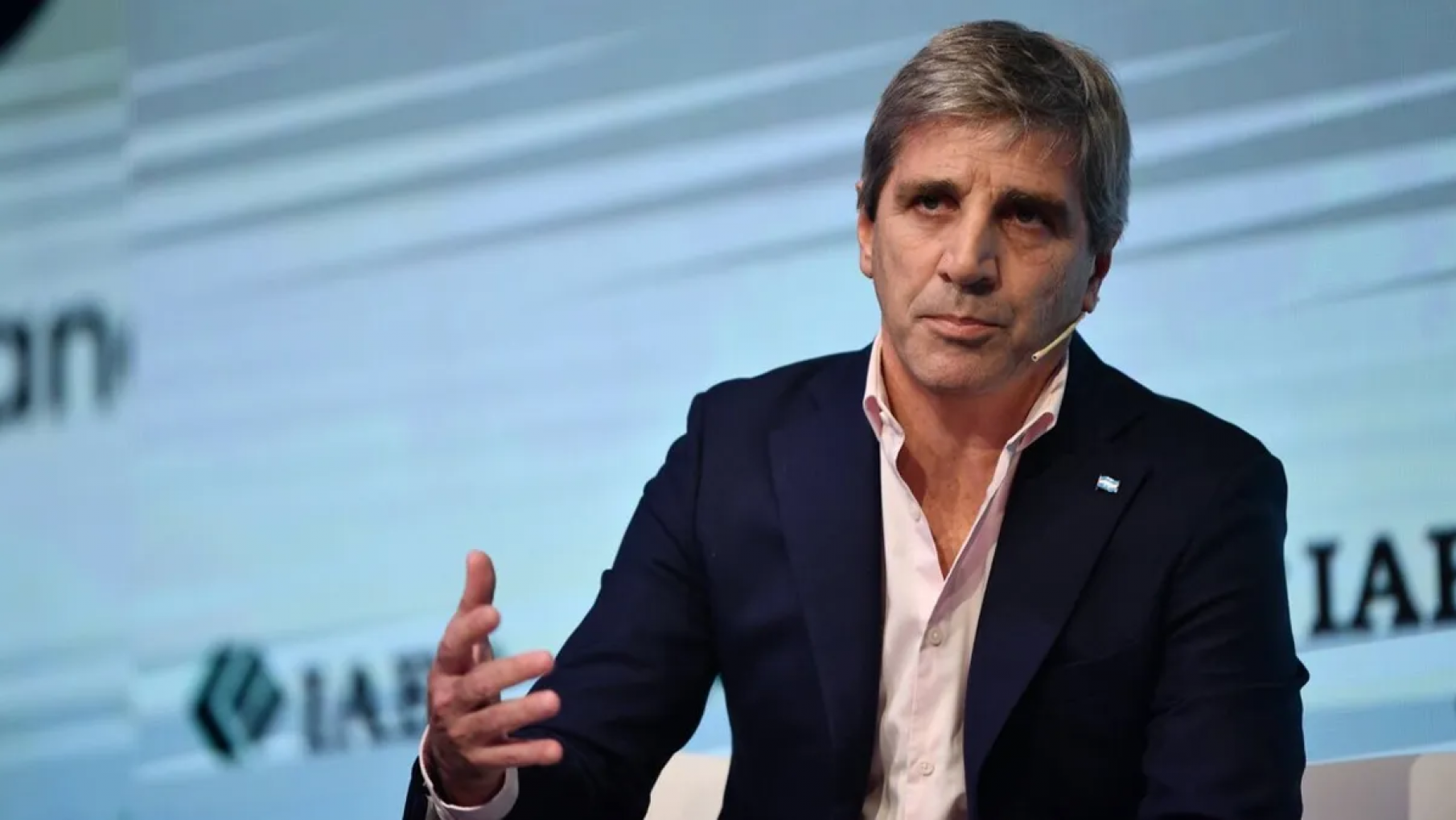 El Gobierno anunció que cerrará las sucursales de Banco Nación de los Municipios que cobren impuestos excesivos