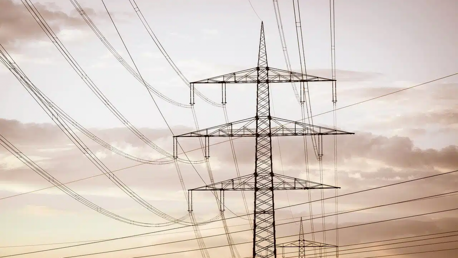 Por la desaceleración de la inflación, no habrá subas en la energía eléctrica
