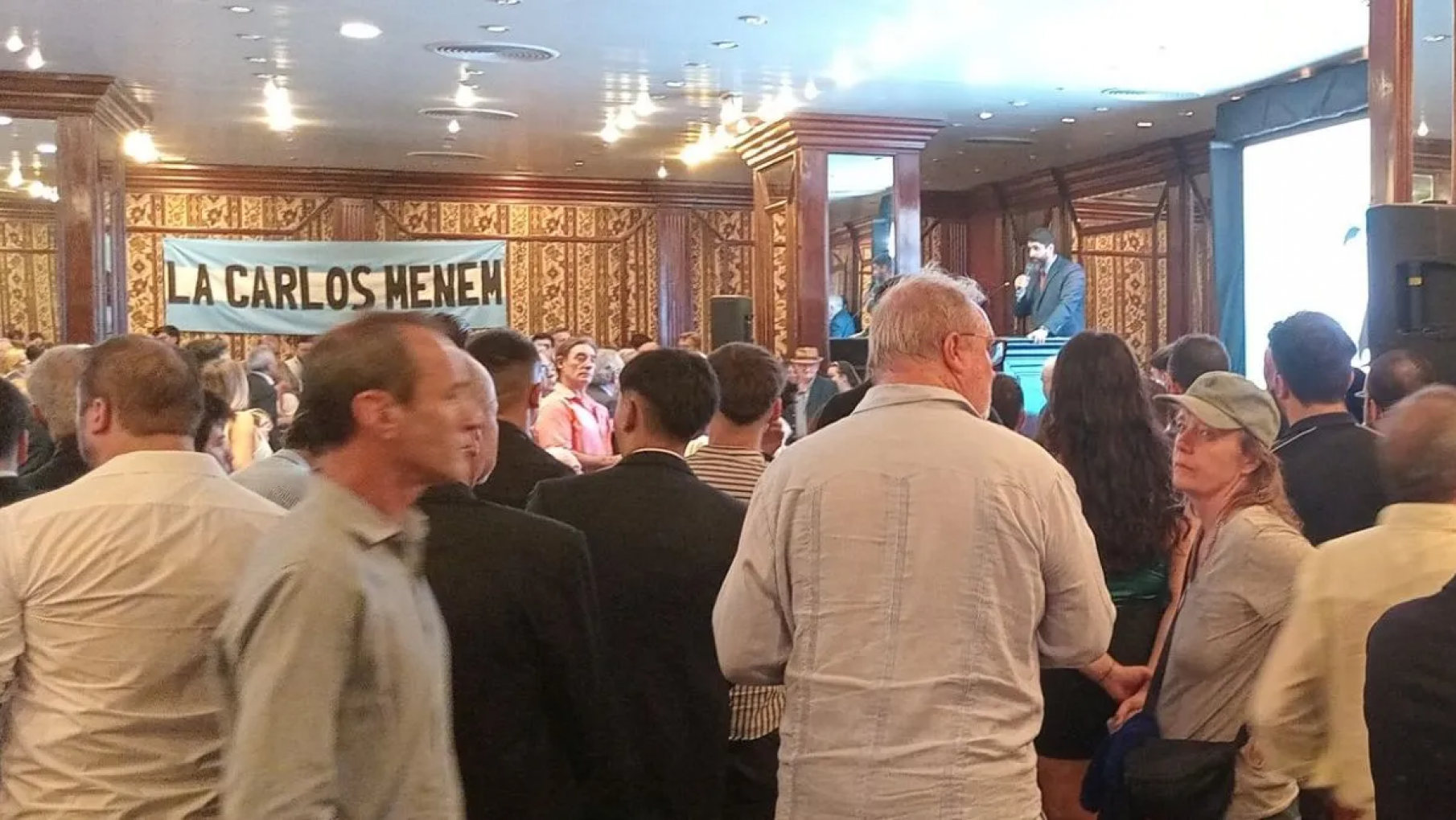 Con un salón colmado y Zulemita como invitada se lanzó La Carlos Menem