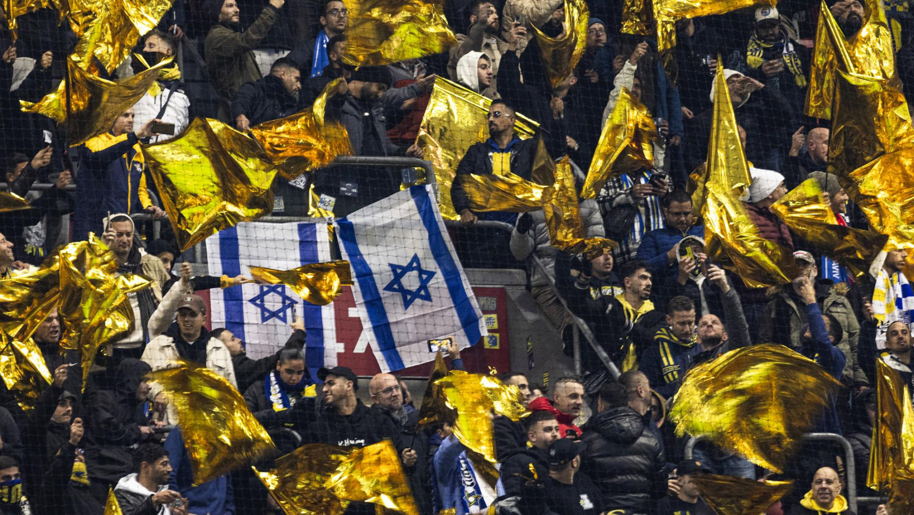 Hinchas de Maccabi serán rescatados por aviones de Israel despúes del ataque de los hinchas del AJAX