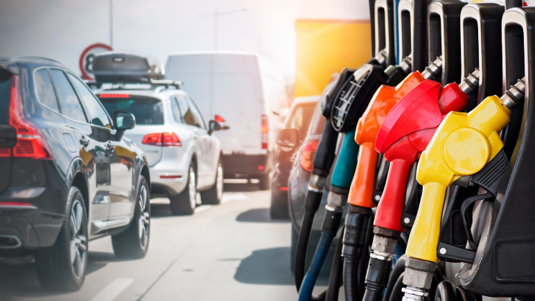 En el mes de Octubre creció la venta de combustible. pero en el promedio interanual esta un 8% abajo