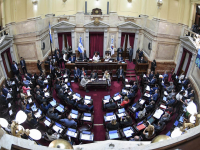 Los Senadores podrían volver a aumentarse las dietas como en abril
