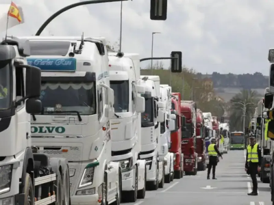 Camioneros cerró las paritarias con un incremento del 5,5% y un bono