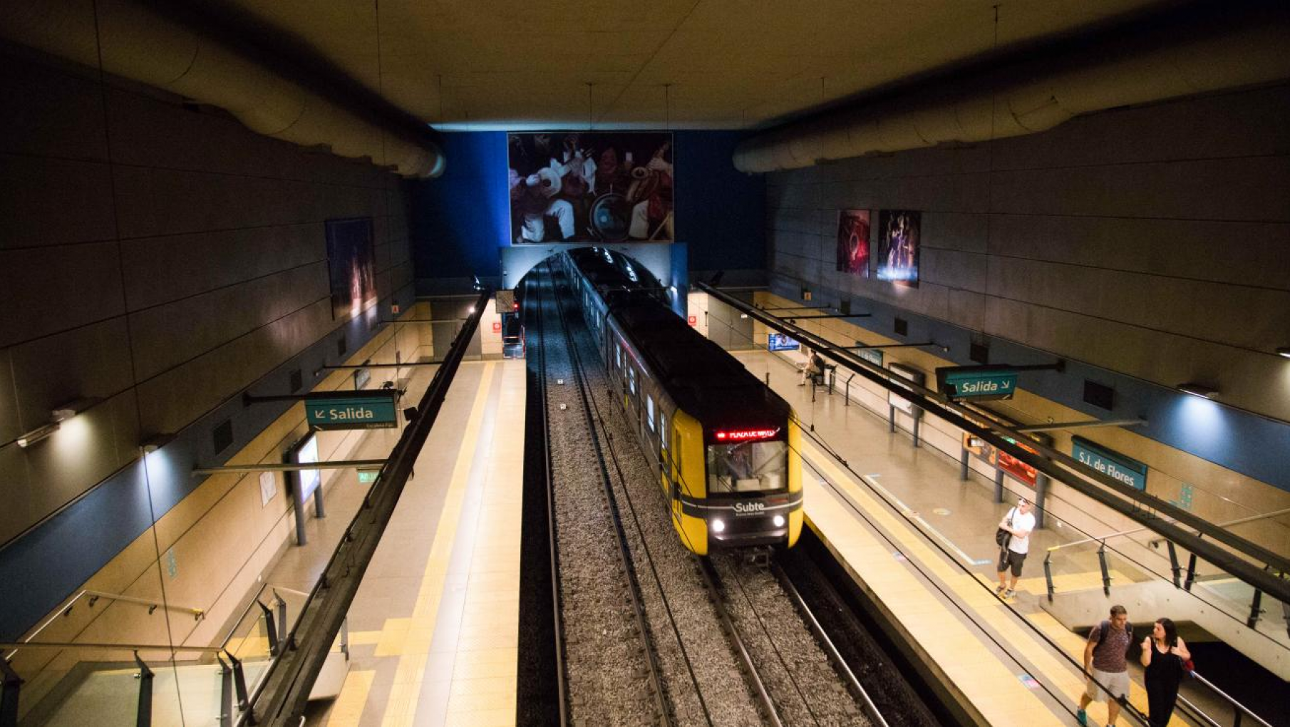 Movilización hacia SBASE para pedir nuevos trenes en el Subte