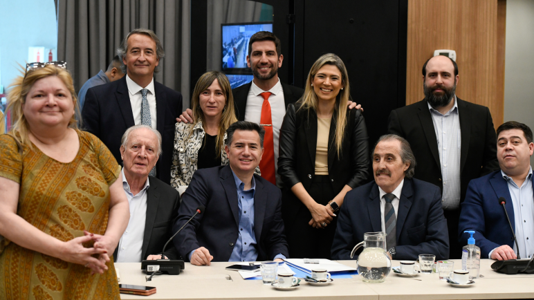 Se alcanzó un acuerdo entre Gobierno y dialoguistas y habrá Ficha Limpia