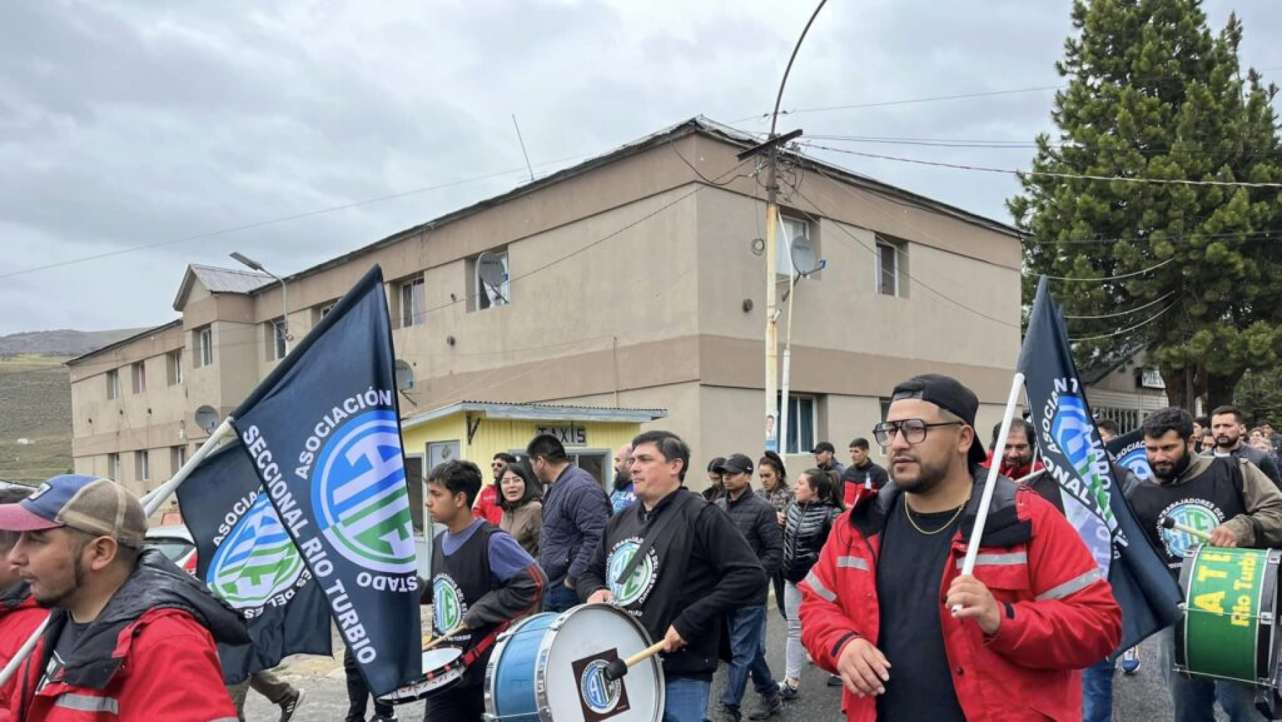 El gremio de ATE rechaza convertir a YCF en una S.A y amenaza con una pueblada