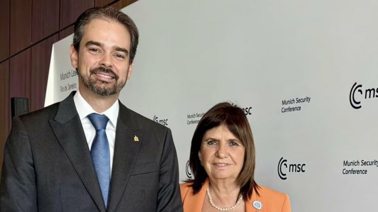 Bullrich profundiza la alianza con Interpol en la lucha contra el crimen internacional.
