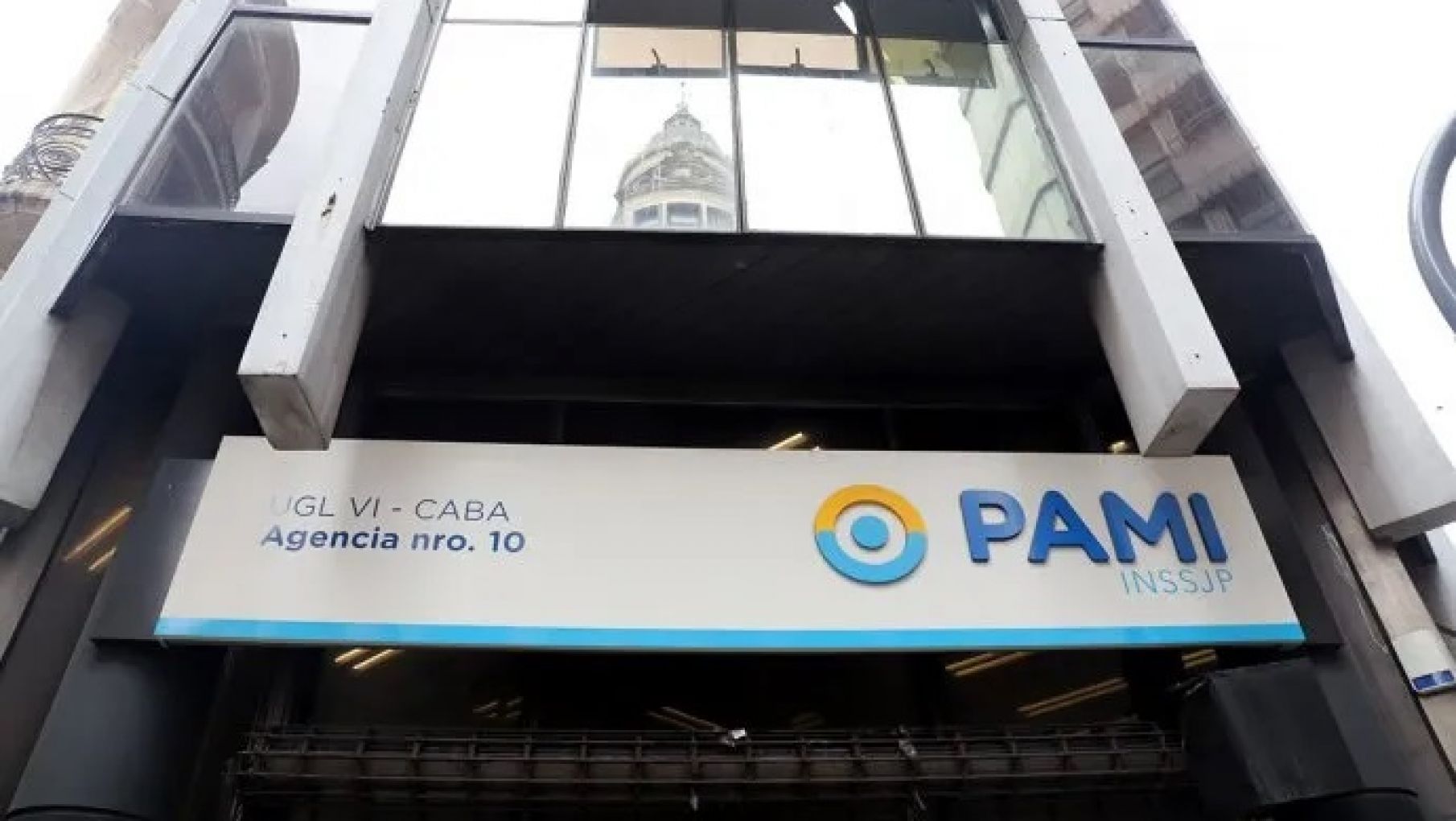 Escándalo en el PAMI: Denuncian compras irregulares, sobreprecios y "débitos automáticos" a prestadores