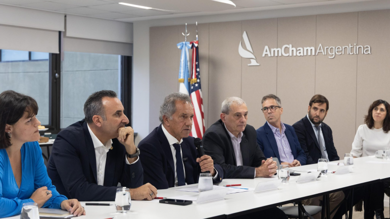 Empresas norteamericanas que operan aca, criticaron la caída de Ficha Limpia