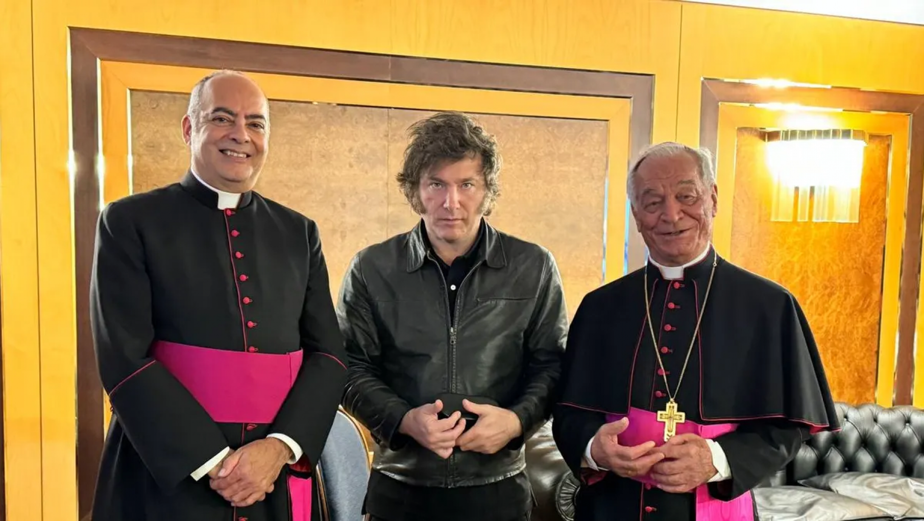 Es posible que el presidente Milei, viaje en junio a conocer el Papa León XIV