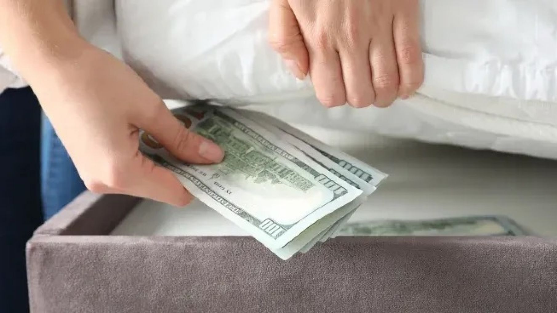 "No me importa de dónde los sacaron": Javier Milei avanza con el plan para volcar "los dólares del colchón" al mercado