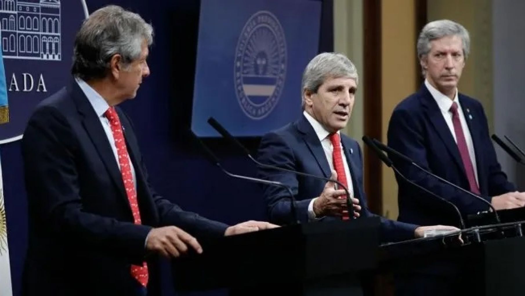 Adiós a los controles: El Gobierno lanza un "Plan de Reparación Histórica" para inyectar dólares no declarados a la economía