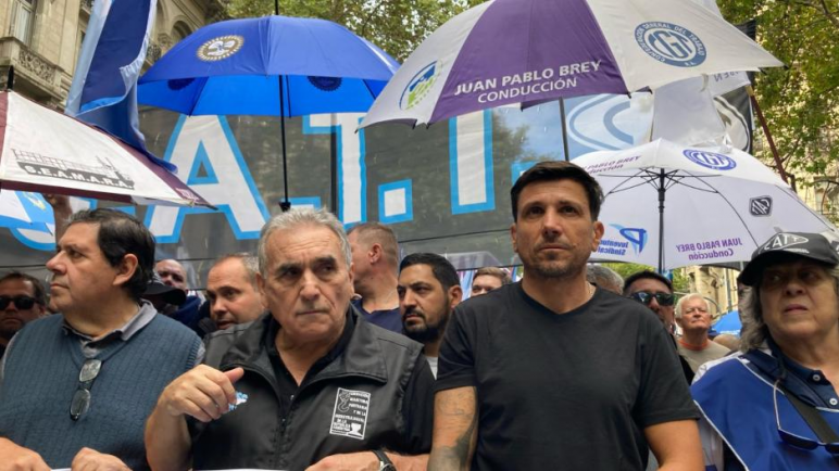 Posible paro del transporte, se reúnen para fijar fecha