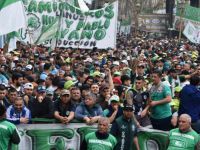 Camioneros amenaza con un paro si el Gobierno insiste con un tope del 1% en paritarias