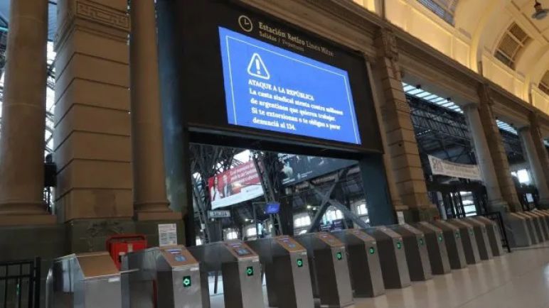 Revés judicial para el Gobierno: La Justicia suspende el DNU de Milei que limitaba el derecho a huelga