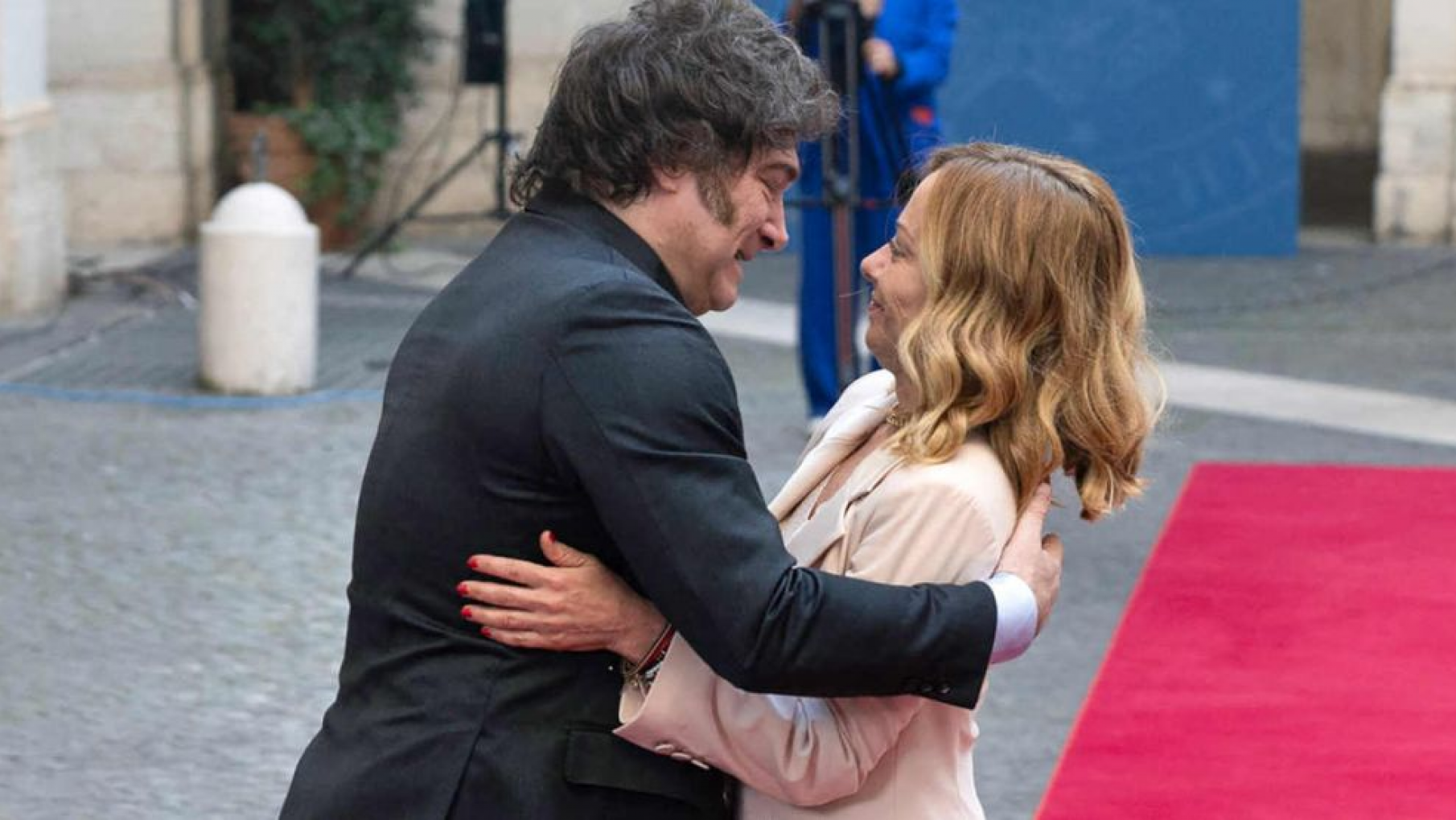 Acuerdo estratégico entre Argentina e Italia para exportar gas de Vaca Muerta