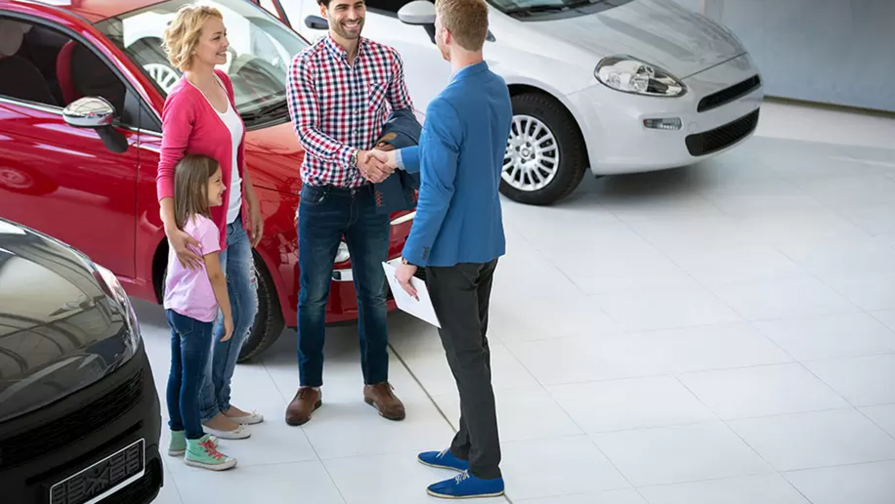 Subieron en algunas provincias del interior la venta de autos por el efecto dólar colchon