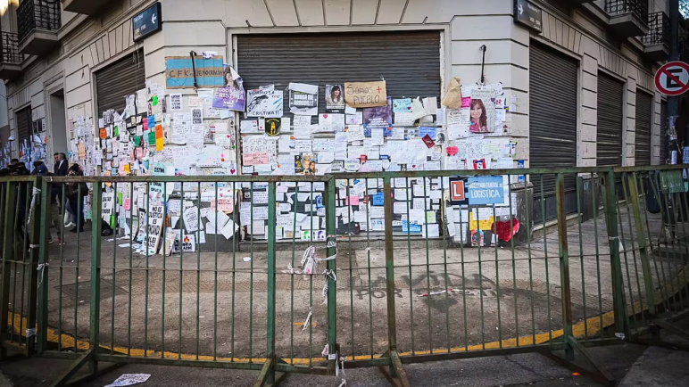 Volvió a la normalidad la esquina de Cristina, CABA puso vallas y reforzó la seguridad