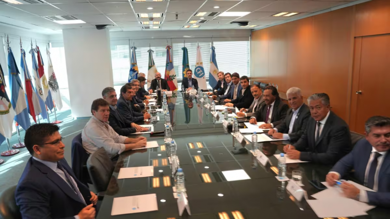 Luego de fracasar la reunión con el gobierno, los Gobernadores avanzan en una Ley propia