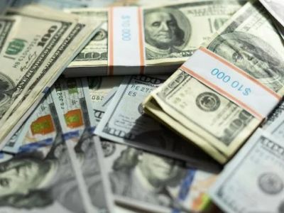Gobierno minimiza déficit externo y niega devaluación tras cifras del INDEC
