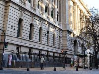 Paro en el Nacional Buenos Aires por salarios congelados: docentes denuncian pérdida del 40%