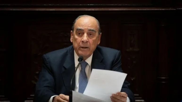 Francos busca bajar la tensión entre Milei y Villarruel tras la derrota en el Senado: "Posición institucional muy compleja"