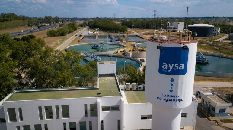 El Gobierno inicia el proceso para privatizar AySA: transferirá el 90% de las acciones y denuncia "fuerte deterioro" durante gestión estatal