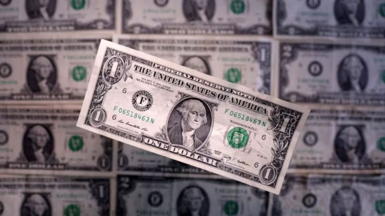 La suba del tipo de cambio impacta menos de lo previsto en los precios de la economía