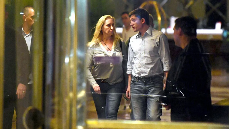 Se reunió la mesa de campaña de LLA, con la presencia de Karina y Santiago Caputo