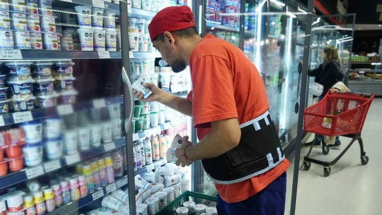 Disparo del Dólar Genera Remarcaciones: Empresas de consumo masivo suben precios hasta 9%