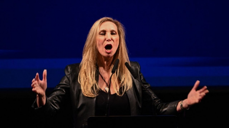 Reapareció en público Karina Milei y dijo: "Vinimos para que no roben mas"